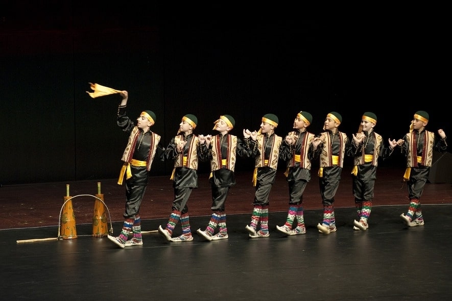 آموزش رقص آذری-رقص پا آذری